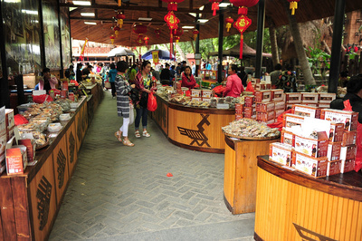 繼續前往椰田古寨,是一個景觀、管理、游覽、情景互動各方面感覺都比較好的人造人文景觀旅游區