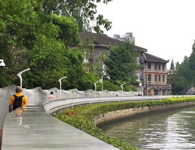 家門口的美景回來(lái)了!長(zhǎng)寧蘇河步道華政段恢復(fù)通行