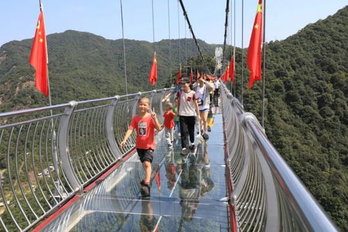 人從眾 假期首日,三門旅游接待游客近8萬人次,這些景區受熱捧